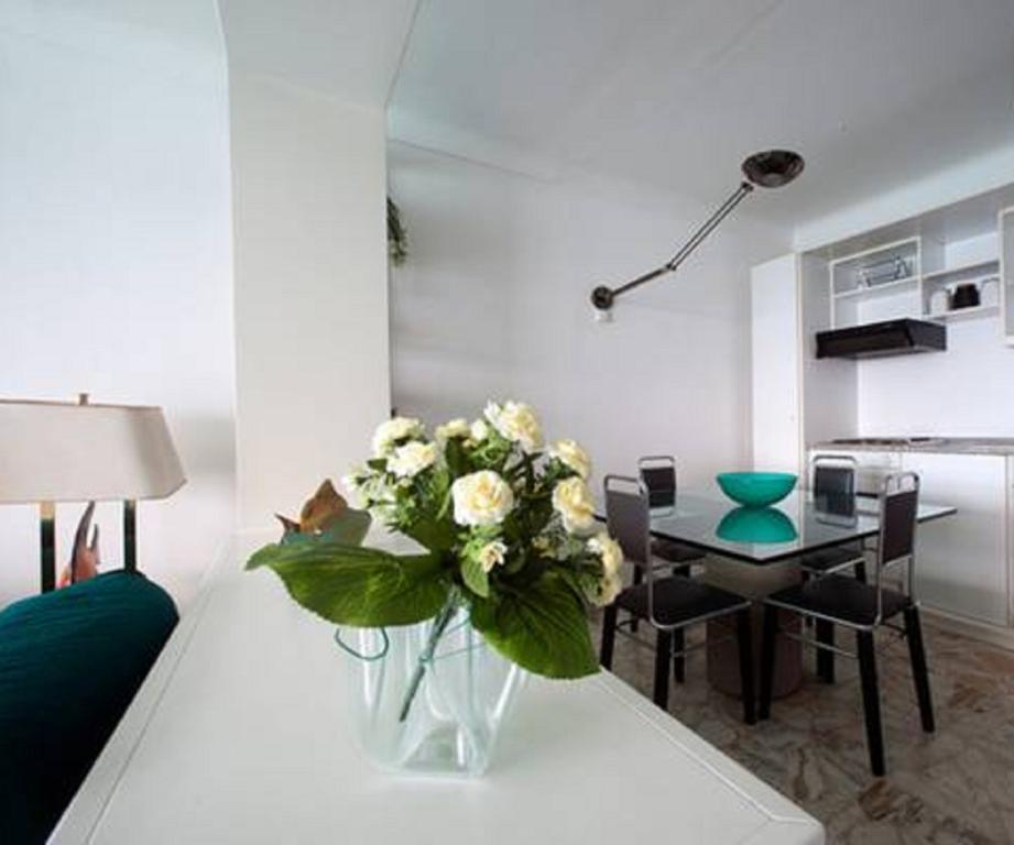 Flat Rossi Apartment Ментона Стая снимка