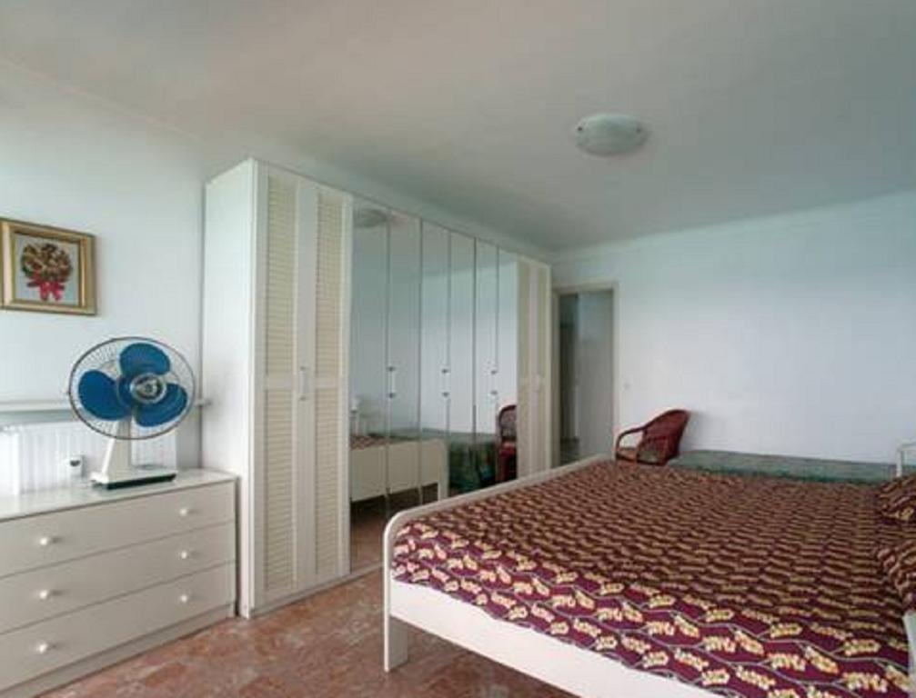 Flat Rossi Apartment Ментона Стая снимка
